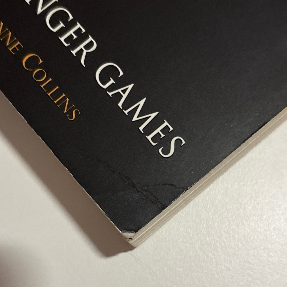 The Hunger Games Trilogy by Suzanne Collins Paperback Box Set Of 3 Novels - Picture 16 of 16